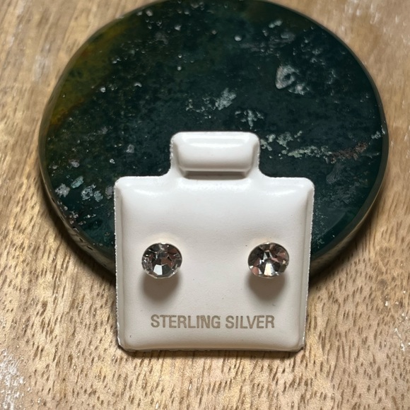 NEW CZ 925 Sterling Silver Stud Earrings - Picture 4 of 9